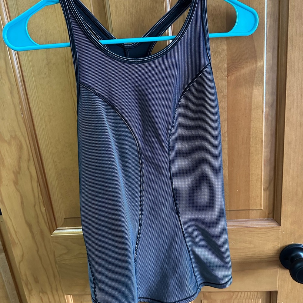 Lululemon Athletica ebb to street Tank Top Racerback Design